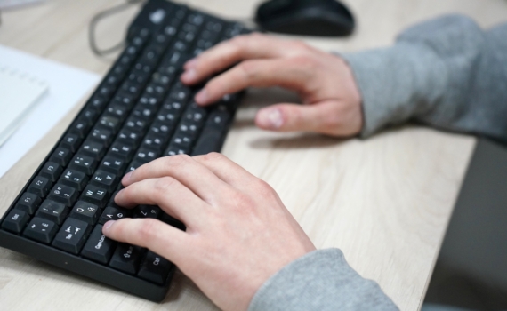 Эксперт: Нейросети не смогут вытеснить специалистов, чьи ошибки имеют реальную цену Эксперт: Нейросети не смогут вытеснить специалистов, чьи ошибки имеют реальную цену