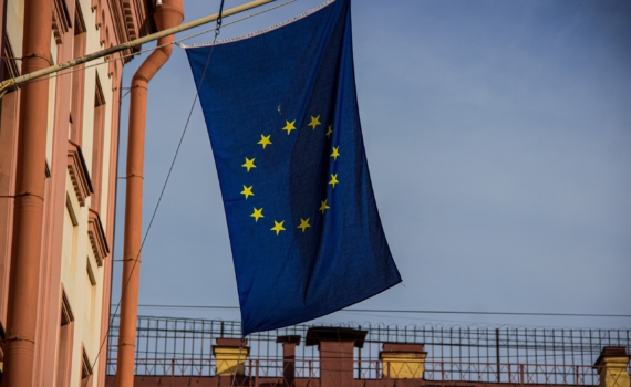 Зеленский требует принятия Украины в ЕС к 2027 году Зеленский требует принятия Украины в ЕС к 2027 году